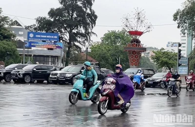 Dự báo, khu vực Hà Nội có mưa vừa, mưa to và dông. (Ảnh minh họa: Đ.T)