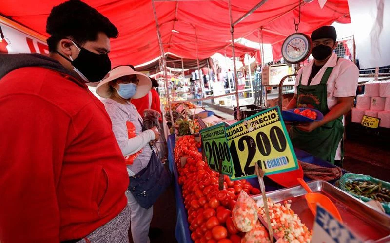 Tỷ lệ lạm phát tại Mexico đang ở mức cao nhất trong 21 năm. (Ảnh REUTERS)