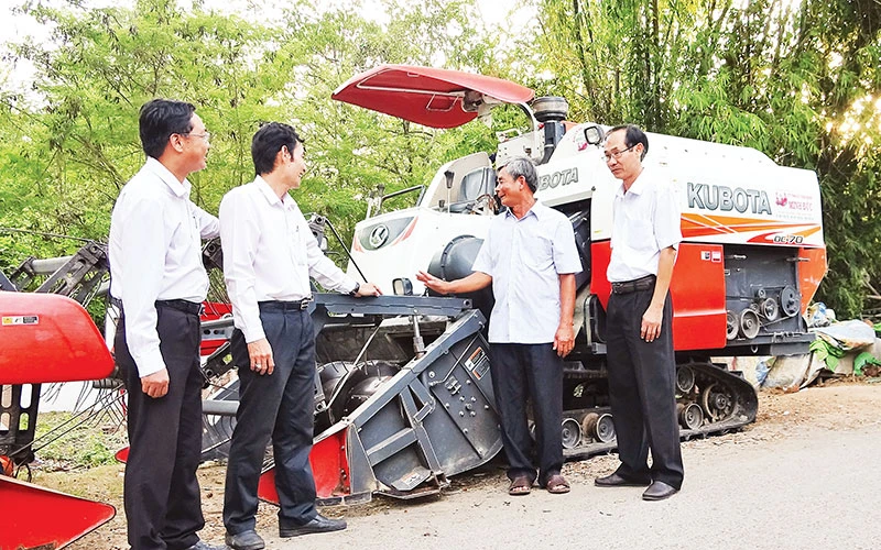 Agribank luôn đồng hành với khách hàng trong quá trình cơ giới hóa ngành nông nghiệp.