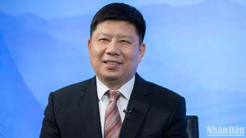Giáo sư Hứa Lợi Bình, Giám đốc Trung tâm nghiên cứu Đông Nam Á thuộc Viện nghiên cứu chiến lược toàn cầu và châu Á-Thái Bình Dương (CASS), Viện Khoa học xã hội Trung Quốc. (Ảnh: Báo Nhân Dân) 