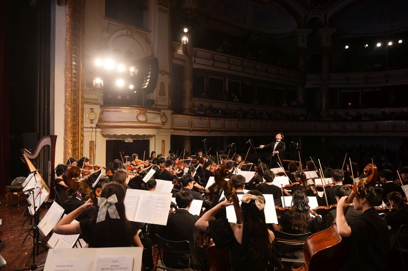 Tiết mục của Dàn nhạc Giao hưởng trẻ Việt Nam tại Chương trình hòa nhạc VYO Grand Concert.