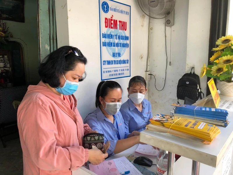 Hàng trăm nghìn người hưởng lương hưu ở Thành phố Hồ Chí Minh được tăng lương