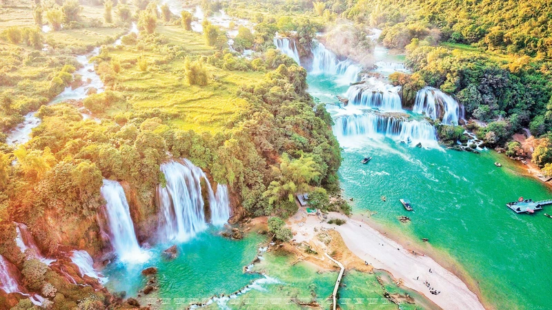 Thác Bản Giốc. Ảnh: báo ảnh Việt nam