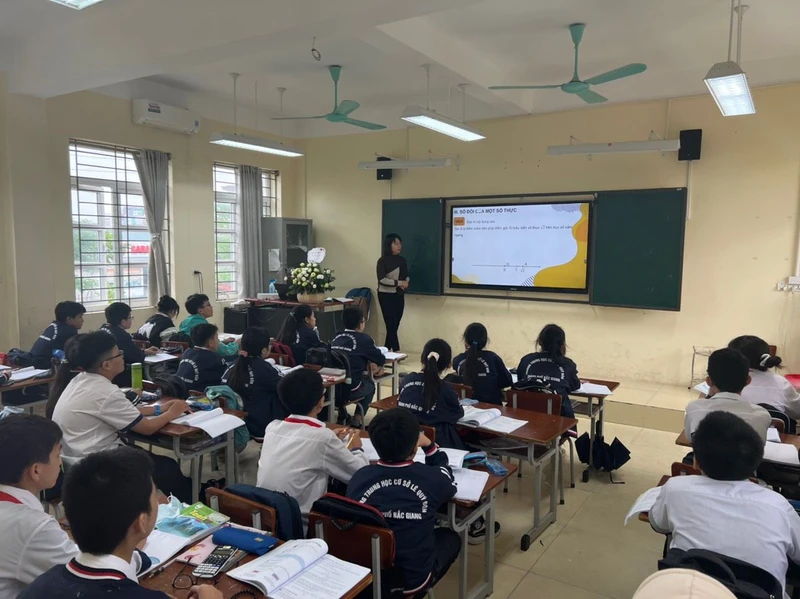 Giờ học Toán tại Trường trung học cơ sở Lê Quý Đôn (thành phố Bắc Giang, tỉnh Bắc Giang).