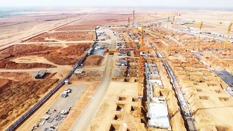 Sân bay Long Thành đang được đẩy nhanh tiến độ thi công, dự kiến tháng 9/2026 sẽ đưa vào khai thác giai đoạn 1.