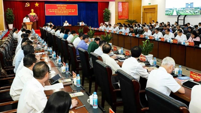 Toàn cảnh hội nghị.