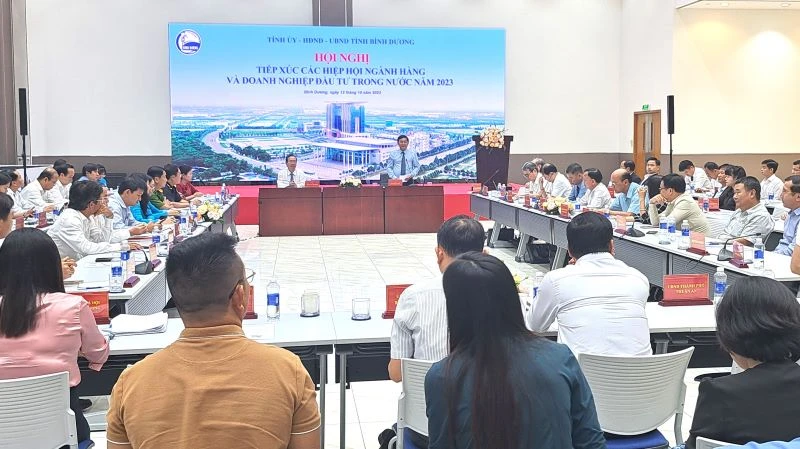 Toàn cảnh hội nghị.