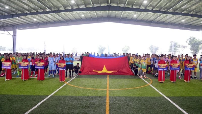 Nghi thức khai mạc Giải vô địch bóng đá công nhân toàn quốc 2023. 