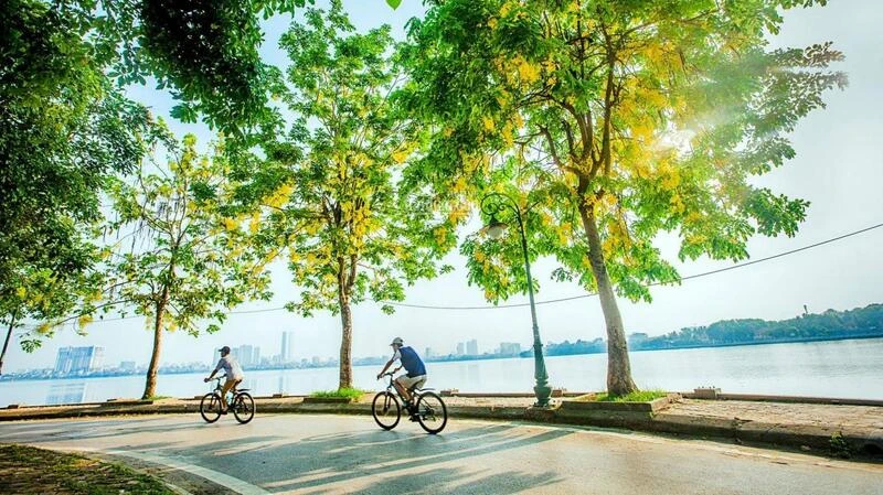 Quang cảnh buổi lễ ra mắt "Hướng dẫn thiết kế đường dành cho xe đạp trong đô thị".