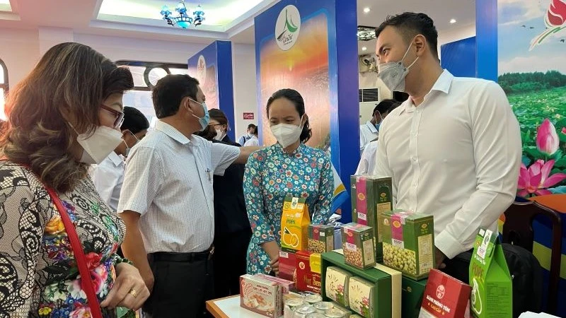 Nông sản, thực phẩm Việt Nam ngày càng được khách hàng trong nước và quốc tế biết đến. (Ảnh Mạnh Hảo)