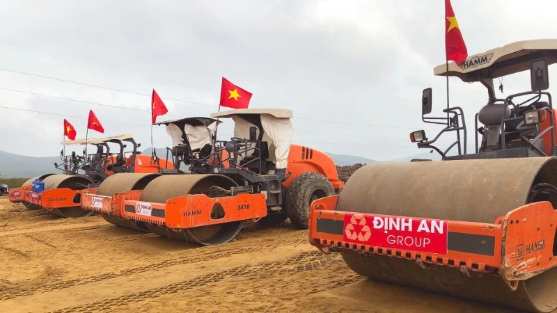 Tập đoàn Định An thi công dự án đường bộ cao tốc bắc-nam phía đông, đoạn Quốc lộ 45-Nghi Sơn.