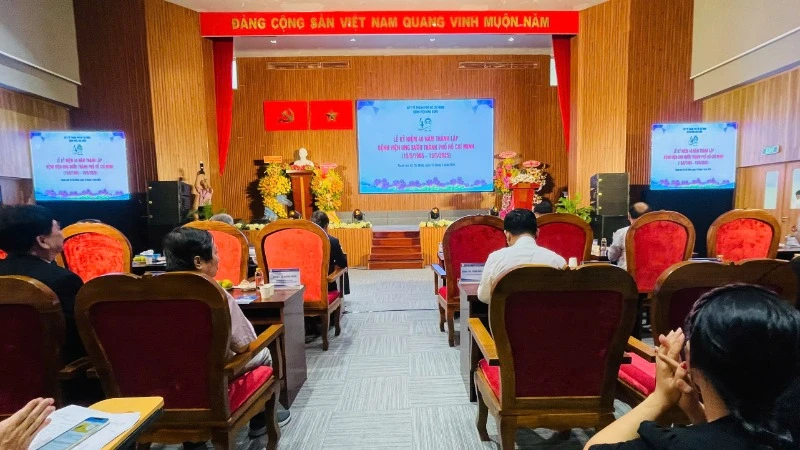 Quang cảnh buổi lễ. (ẢNH: CHI MAI)