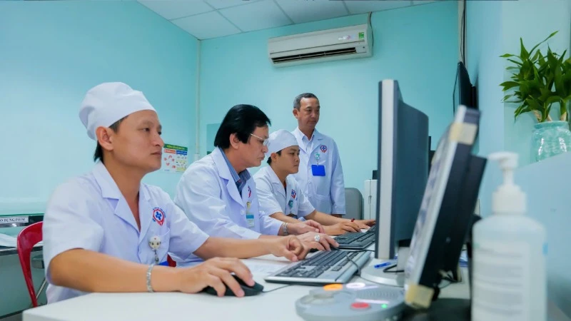 An Giang đẩy mạnh ứng dụng công nghệ số trong công tác quản lý và khám, chữa bệnh tại các cơ sở y tế. 