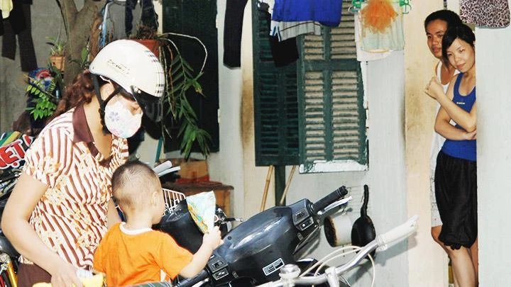 Sự hỗ trợ kịp thời sẽ giúp người lao động vượt qua khó khăn, ổn định cuộc sống. Ảnh: HẢI NAM