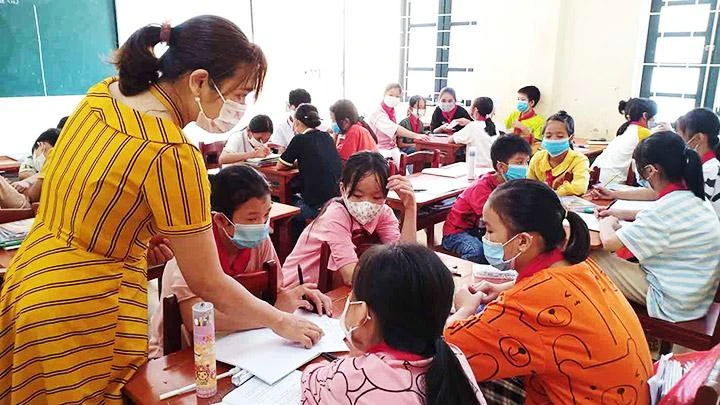 Một tiết học theo phương pháp mới thuộc Chương trình giáo dục phổ thông 2018 tại Trường phổ thông dân tộc nội trú THCS huyện Chợ Mới.