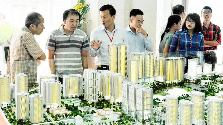 Lượng giao dịch của thị trường bất động sản và tỷ lệ hấp thụ trong quý III 2022 chỉ đạt 33,5%. Ảnh: NAM ANH