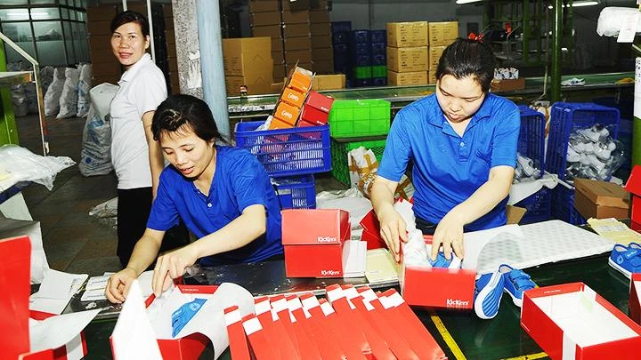 Nhiều doanh nghiệp đang gặp khó khăn về vốn dịp cuối năm. Ảnh: HẢI NAM