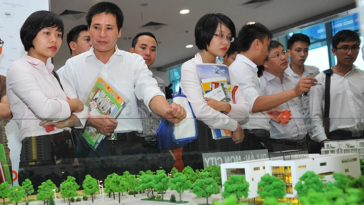 Cần đẩy mạnh các giải pháp tháo gỡ về pháp lý và tái cơ cấu thị trường bất động sản.