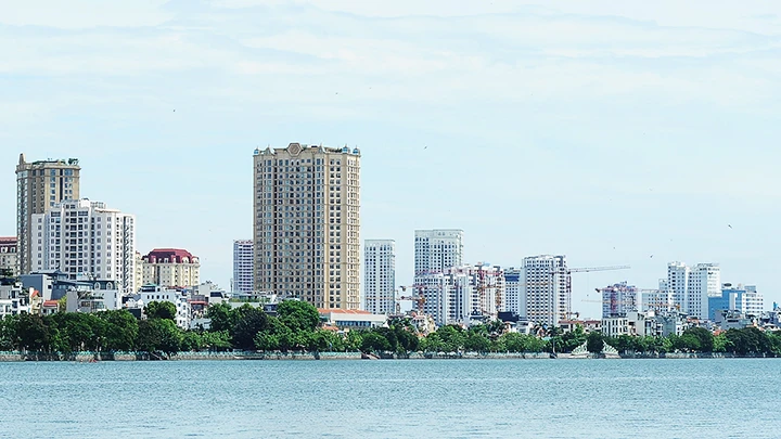 Trái phiếu bất động sản chiếm tới một phần ba tổng khối lượng trái phiếu doanh nghiệp đang lưu hành. Ảnh: NGUYỆT ANH