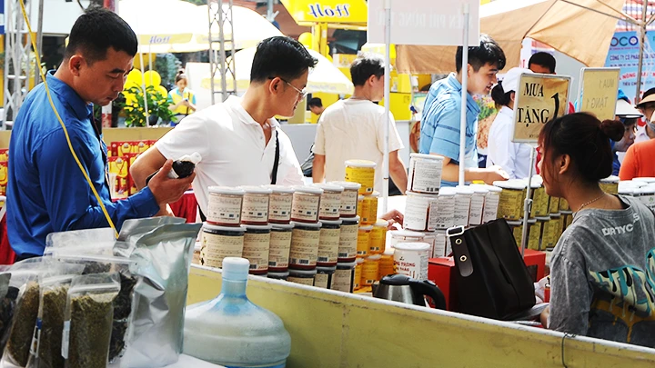 Xúc tiến các chương trình thương mại để mở rộng tiêu dùng nội địa. Ảnh: BẮC SƠN