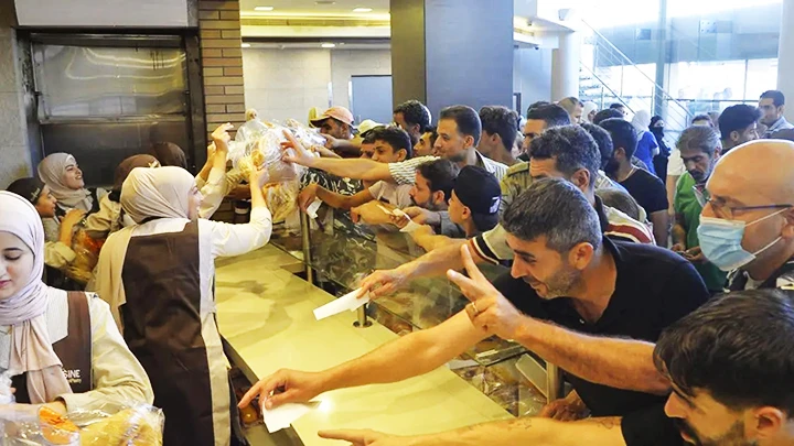 Thực phẩm tại Beirut trở nên khan hiếm do khủng hoảng kinh tế.Ảnh: GETTY IMAGES