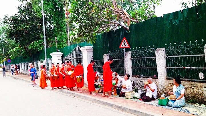 Sớm mai ở Pakse