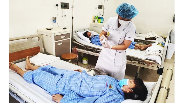 Điều trị một ca ngộ độc thực phẩm tại cơ sở y tế.