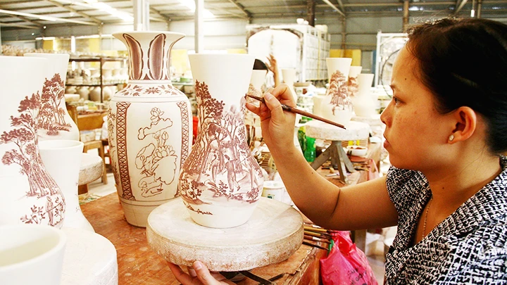 Cần tăng cường các biện pháp bảo đảm an sinh xã hội, tạo công ăn việc làm cho người lao động. Ảnh: MINH LÊ