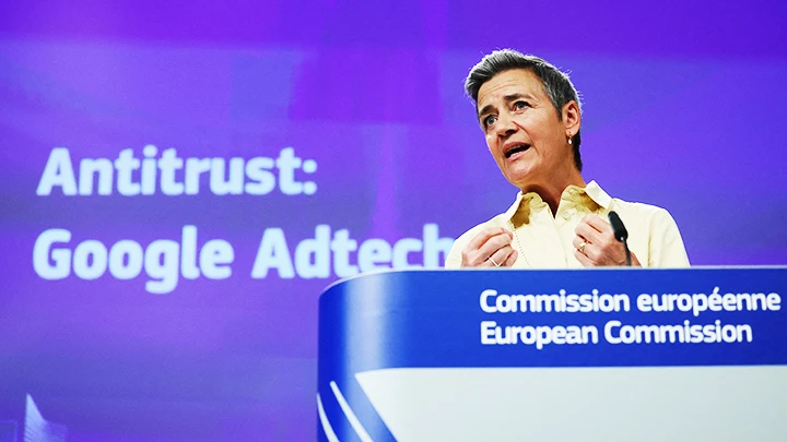 Bà Margrethe Vestager phát biểu ý kiến tại cuộc gặp với các CEO công nghệ tại Thung lũng Silicon. Ảnh: REUTERS
