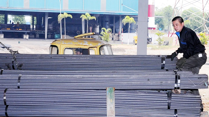 Tiêu thụ thép trong năm 2024 dự kiến tăng 6,4% lên gần 21,6 triệu tấn. Ảnh: NGUYỆT ANH