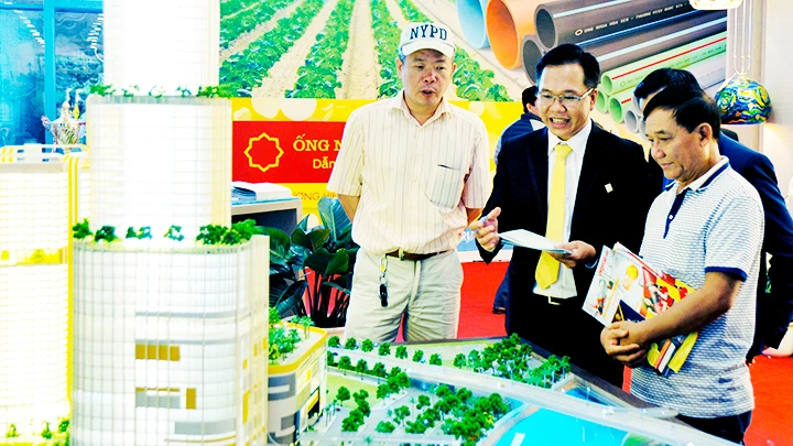 Nhiều điểm mới trong Luật Đất đai (sửa đổi) được kỳ vọng sẽ đem lại sự phát triển bền vững cho thị trường bất động sản. Ảnh: HẢI NAM