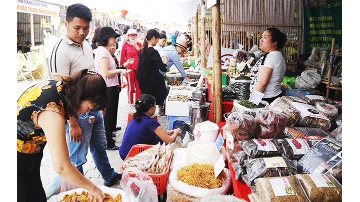 Chỉ số giá tiêu dùng quý I/2024 tăng 3,77% so với cùng kỳ năm 2023. Ảnh: BẮC HẢI