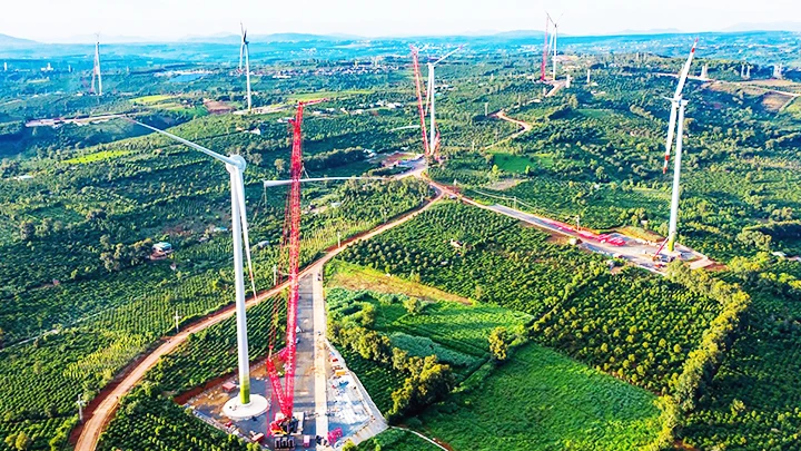 Nhà máy điện gió Ea Nam Đắk Lawsk. Ảnh: EVN
