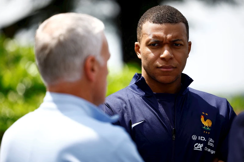 Sau khi cập bến Real, mục tiêu của Mbappe lúc này là mang danh hiệu EURO về cho Pháp.