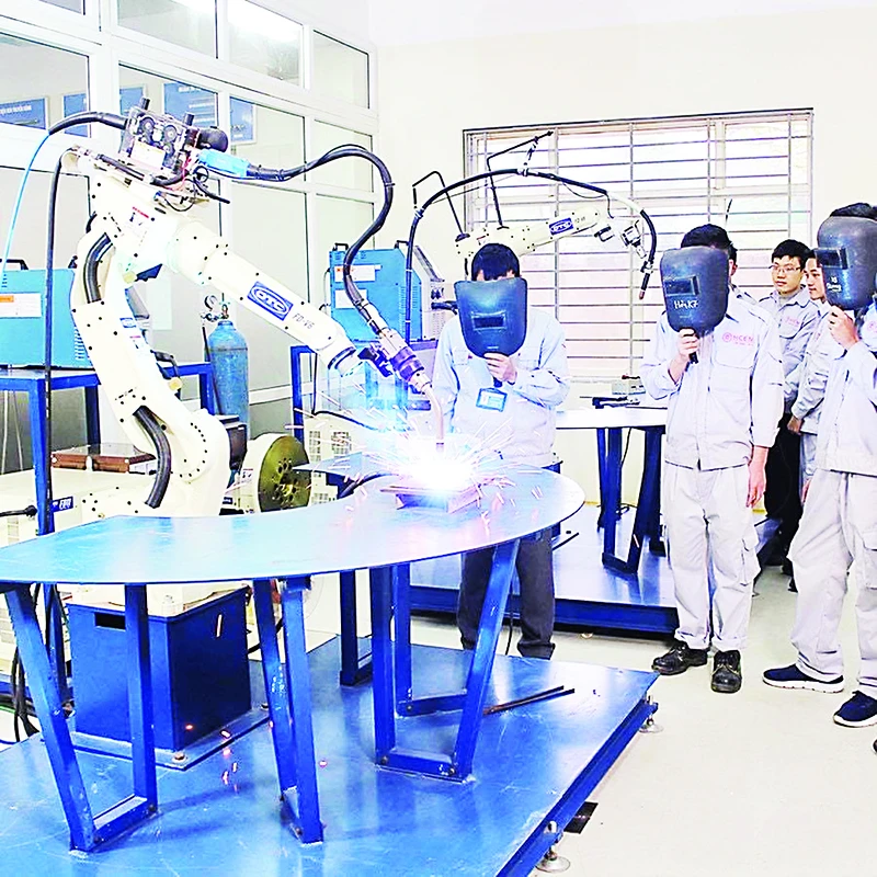  Những ngành nghề về cơ khí, kỹ thuật đang thiếu lao động có tay nghề cao.
