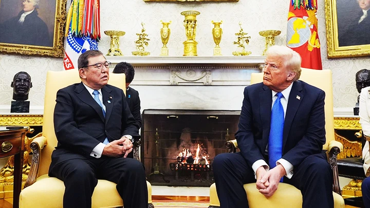 Hai nhà lãnh đạo Nhật Bản (trái) và Mỹ hội đàm tại Nhà trắng. Ảnh: CNN