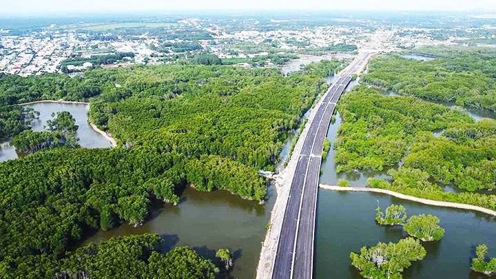 Tuyến đường cao tốc Bến Lức - Long Thành đã đưa vào khai thác một số đoạn.