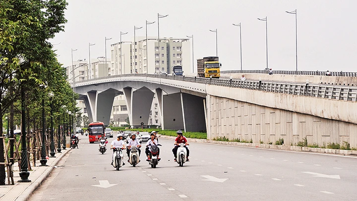 Các dự án BT về hạ tầng đã giảm thiểu ùn tắc giao thông. Ảnh: NGUYỆT ANH
