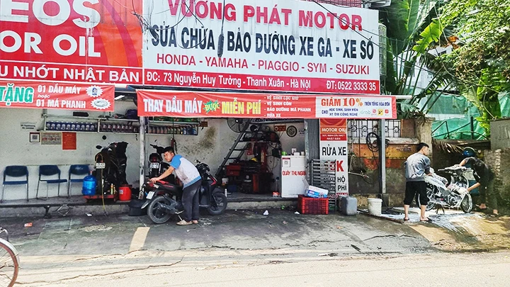 Ngôi nhà “siêu mỏng” này đã tồn tại hàng chục năm qua trên tuyến đường Nguyễn Tuân - Nguyễn Huy Tưởng.