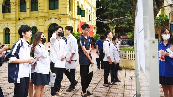 Thí sinh tại Hà Nội chuẩn bị cho Kỳ thi tốt nghiệp THPT. 