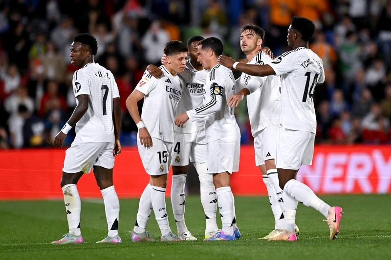 Real Madrid có một mùa giải không thành công vì đội hình nhiều chấn thương, lại thiếu tính cân bằng giữa các tuyến.