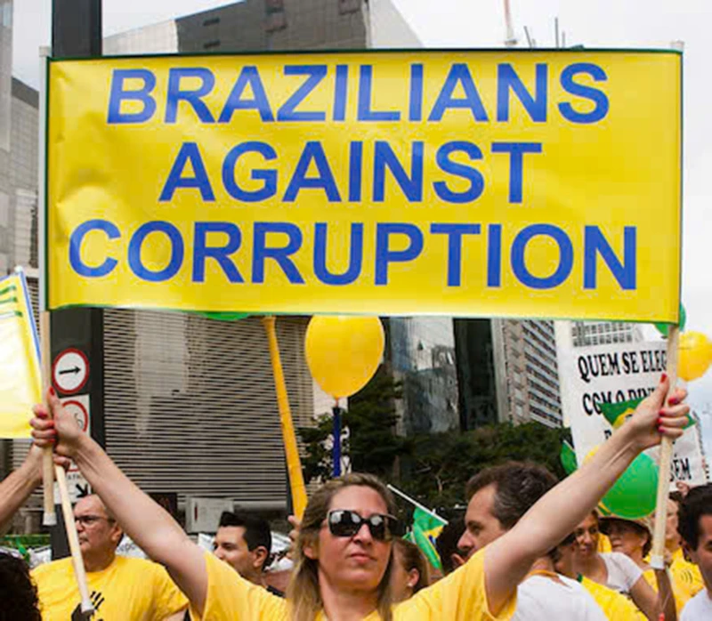 Người dân Brazil kêu gọi mạnh tay với tham nhũng. Ảnh: GETTY
