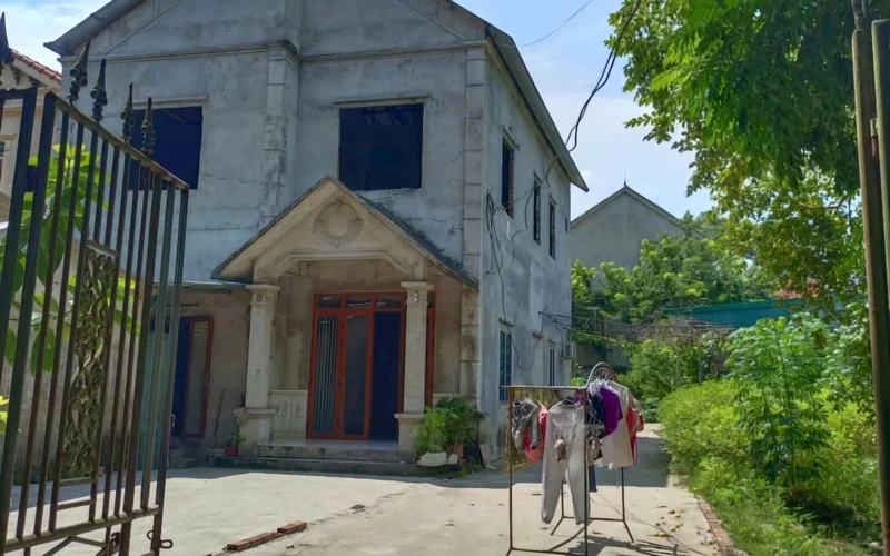 Một ngôi nhà xây dựng trên đất nông nghiệp tại tổ dân phố Kiền Sơn, thị trấn Đạo Đức, huyện Bình Xuyên (Vĩnh Phúc).