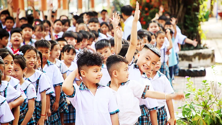 Nhiều chính sách dân số mới nhằm khuyến khích sinh con đã được ban hành. Ảnh: TTXVN