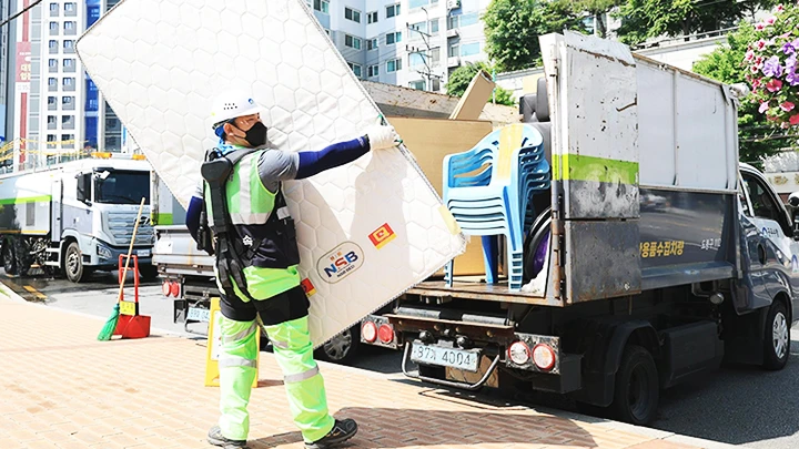 Bộ đồ hỗ trợ nhân viên vệ sinh