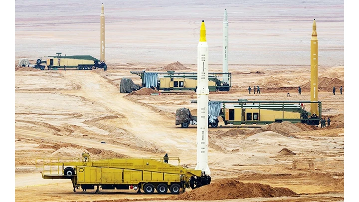 Một hệ thống tên lửa đạn đạo của Iran. Ảnh: FARS NEWS