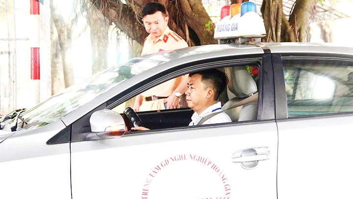 TP Hồ Chí Minh tổ chức thi sát hạch lái xe sau thời gian dài gián đoạn.