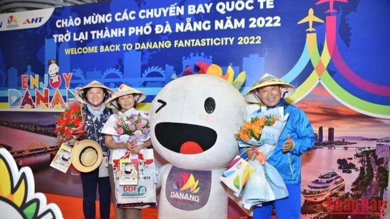 Đà Nẵng chào đón khách du lịch Hàn Quốc trở lại. (Ảnh: ANH ĐÀO)