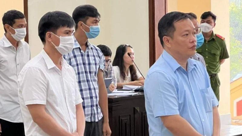 Các bị cáo tại phiên xét xử phúc thẩm.