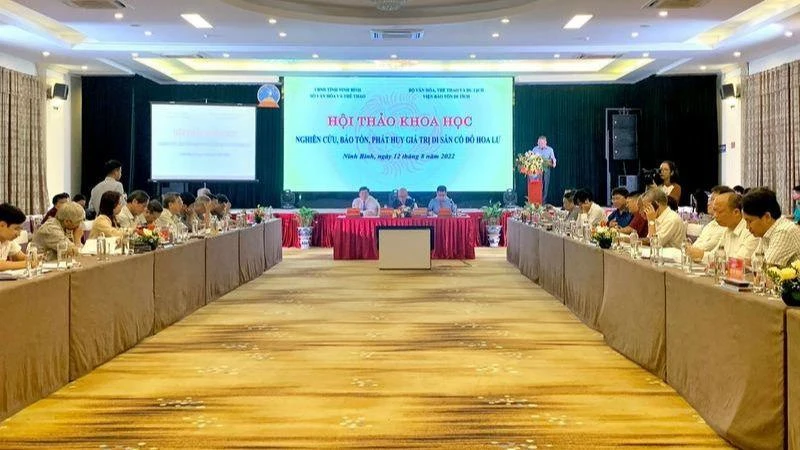 Quang cảnh Hội thảo nghiên cứu, bảo tồn phát huy giá trị Di sản Cố đô Hoa Lư.